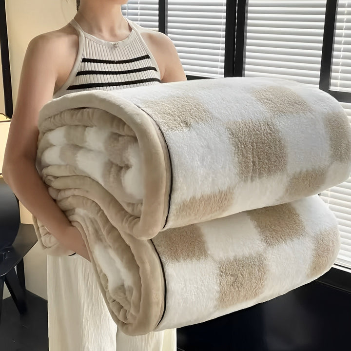 Maines | Luxe Throw Blanket